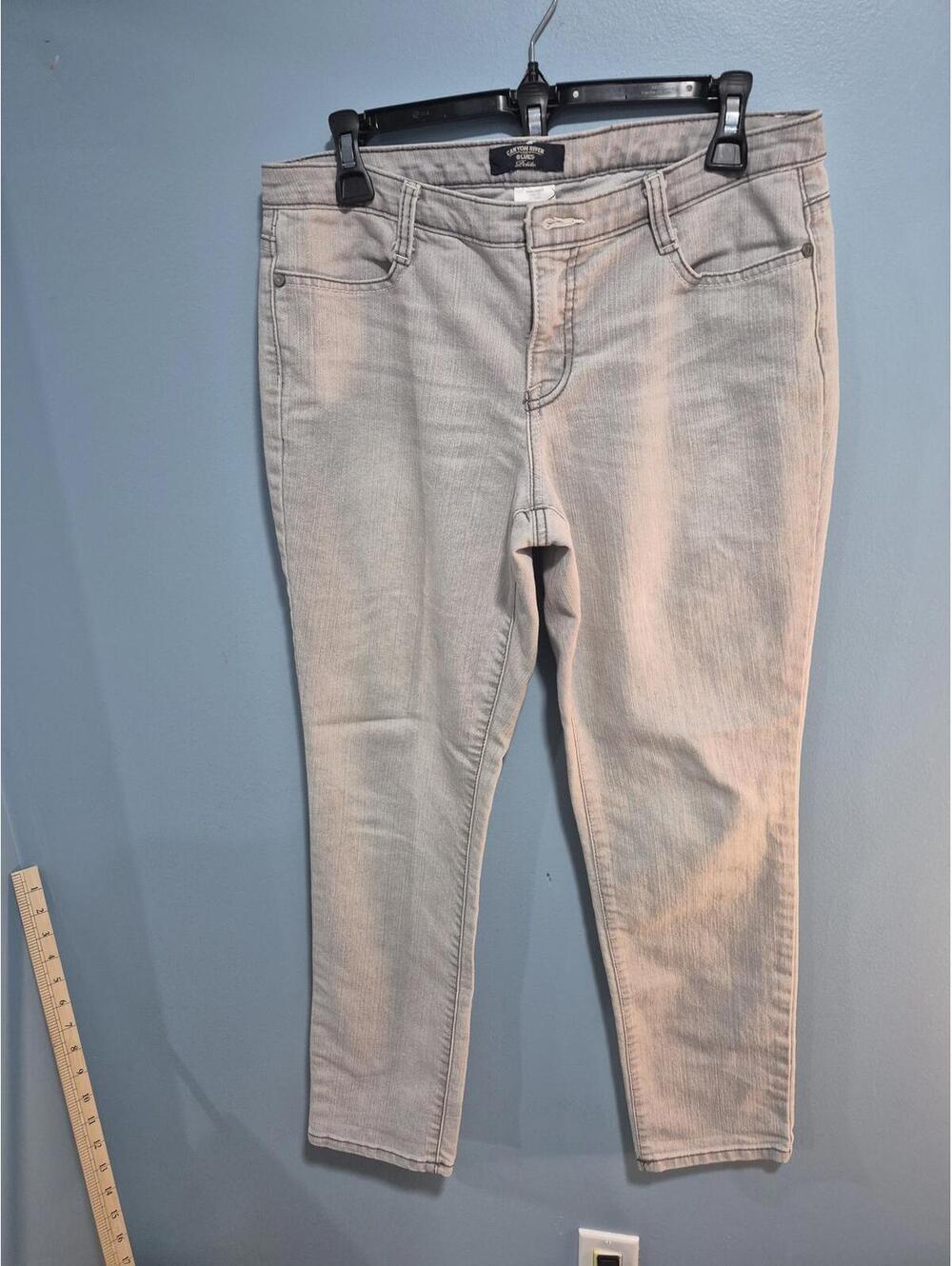Canyon River Blues Petite Light Gray Denim Jeans Size 10P